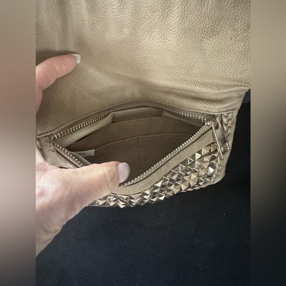 BEBE Beautiful Studded Beige Kissey Clutch Wristlet - Picture 5 of 13